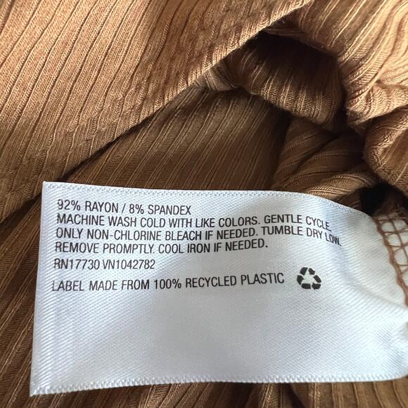 Wild Fable Women's Tan Adjustable Spaghetti Strap Bodysuit - Size Large - NWT - Picture 8 of 10